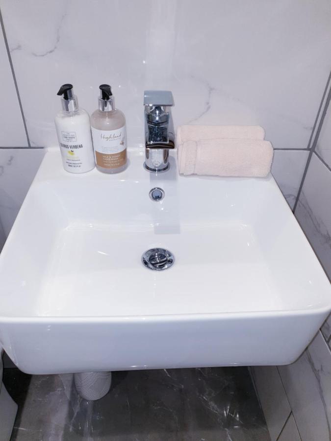 Luxury 1 Bed Close To Town Centre With Free Parking เซาเทนด์ ออน ซี ภายนอก รูปภาพ