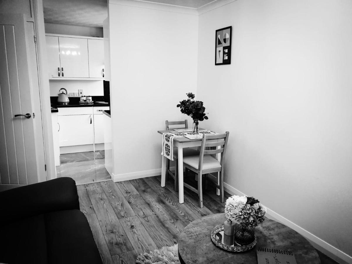Luxury 1 Bed Close To Town Centre With Free Parking เซาเทนด์ ออน ซี ภายนอก รูปภาพ